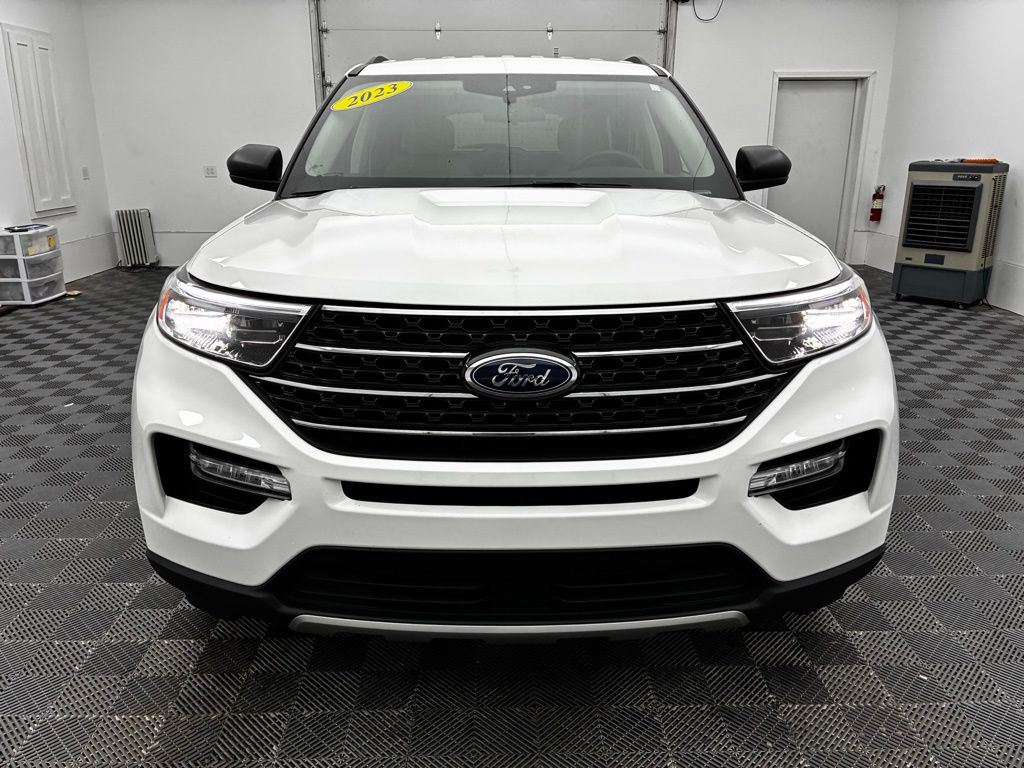 2023 Ford Explorer XLT photo 11