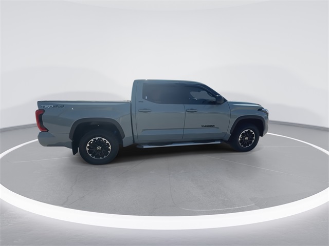 2022 Toyota Tundra SR5 CrewMax photo 9