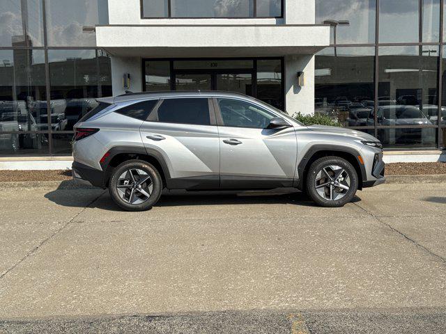 2025 Hyundai Tucson SEL photo 3