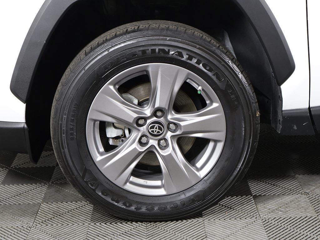 2024 Toyota RAV4 Hybrid LE photo 14