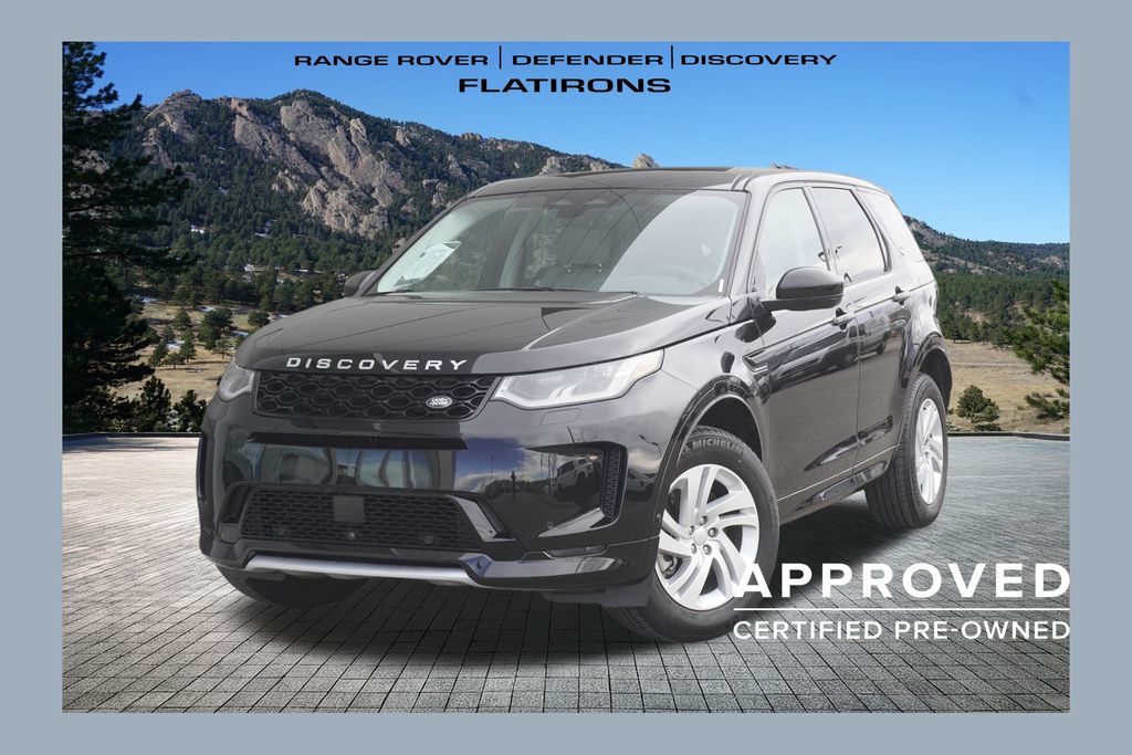 2025 Land Rover Discovery Sport S's photo