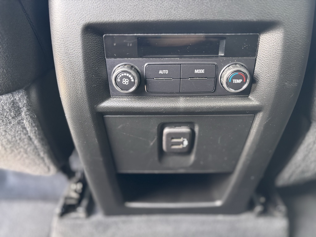 2023 Chevrolet Traverse Cloth 1LT photo 13