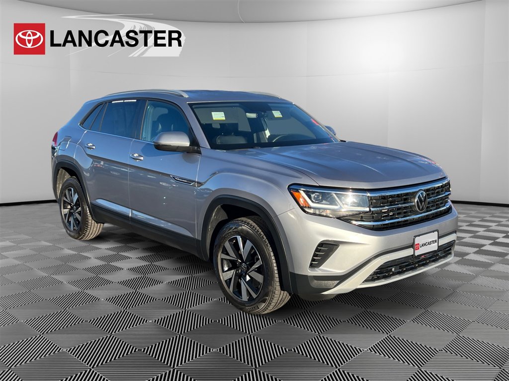 2022 Volkswagen Atlas Cross Sport SE's photo