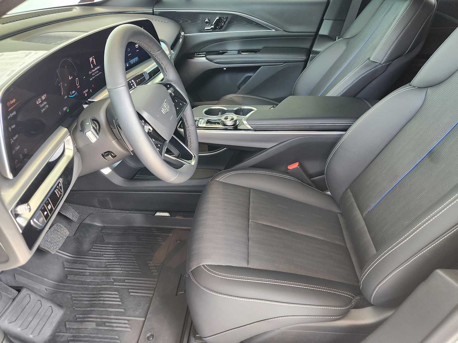 2025 Cadillac Lyriq Sport photo 8