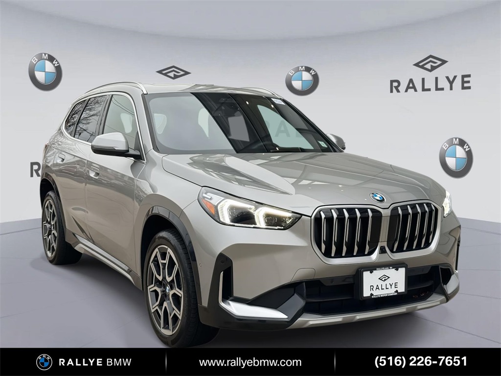 2025 BMW X1 28i's photo