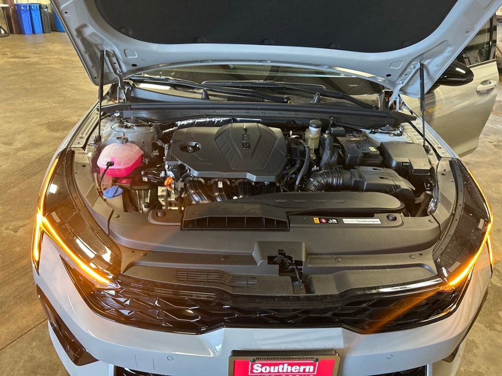 2025 Kia K5 GT-Line photo 10
