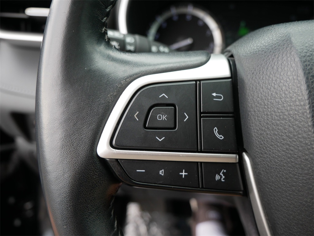 2022 Toyota Highlander XLE photo 23
