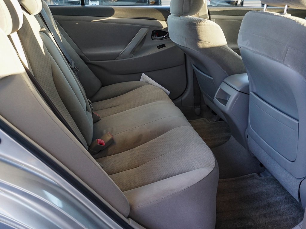 2007 Toyota Camry LE photo 12