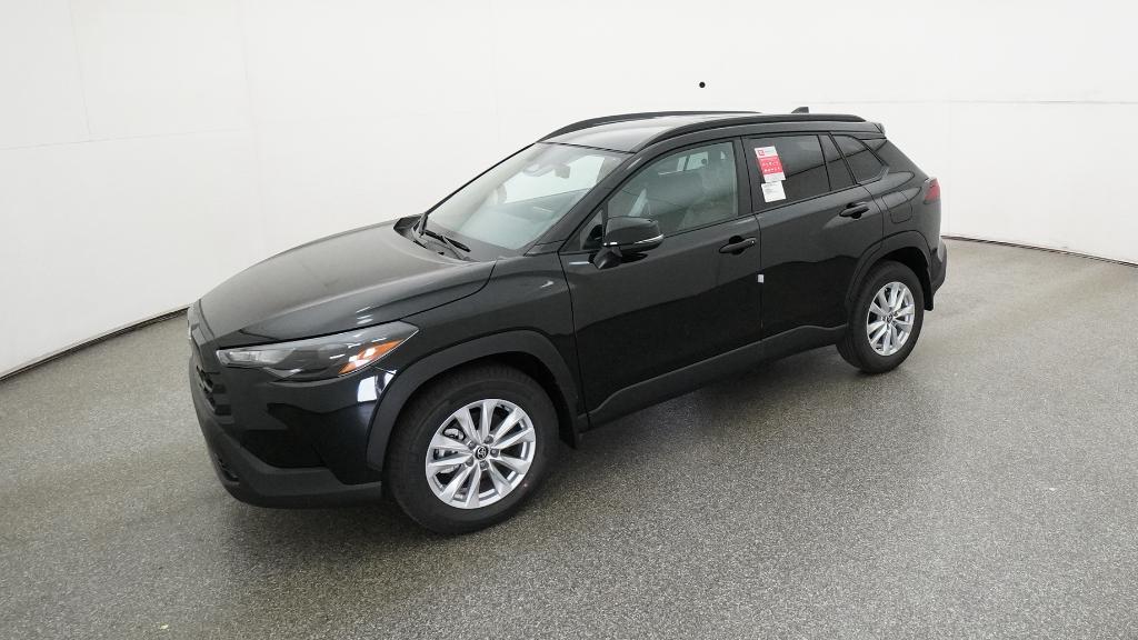 2026 Toyota Corolla Cross LE's photo