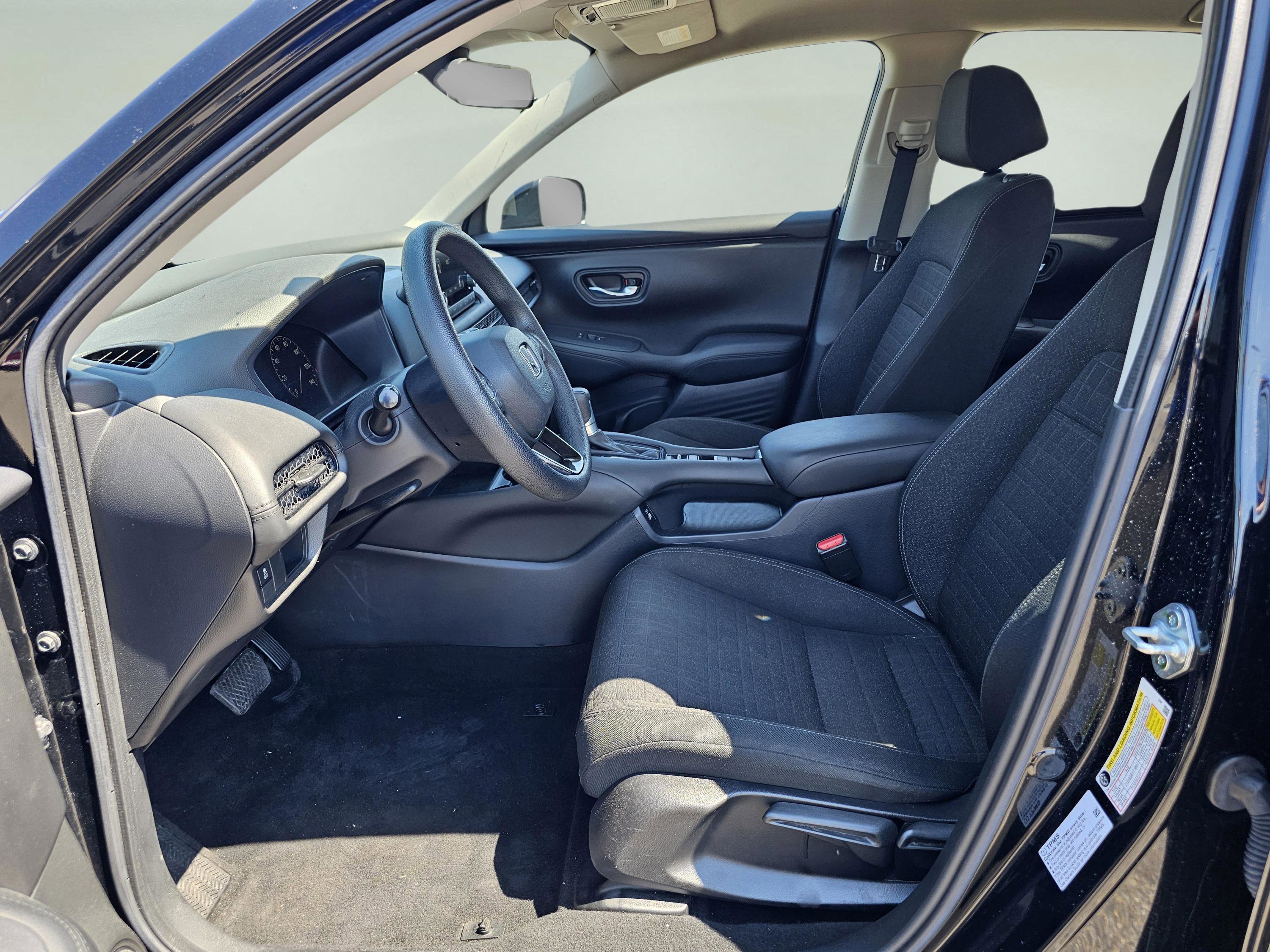 2023 Honda HR-V LX photo 10
