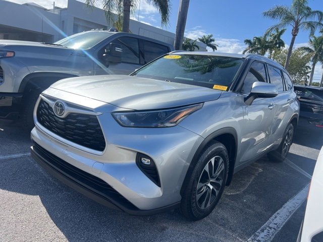 2022 Toyota Highlander XLE's photo