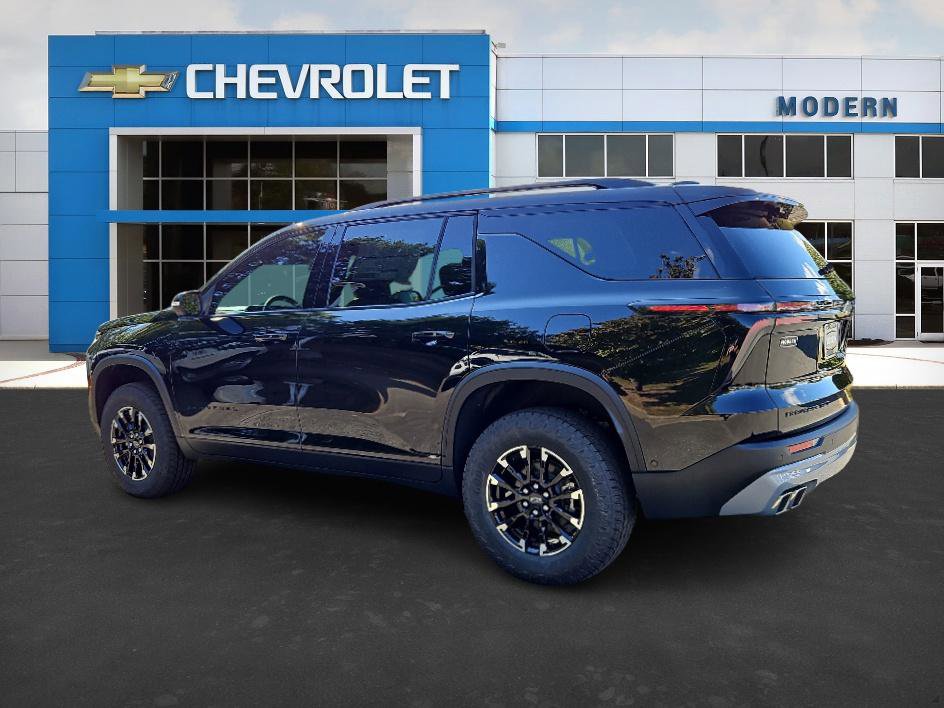 2025 Chevrolet Traverse Z71 photo 2