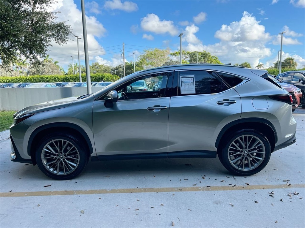 2022 Lexus NX 350h Premium photo 4