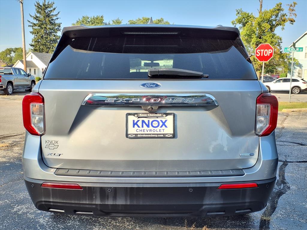 2020 Ford Explorer XLT photo 9
