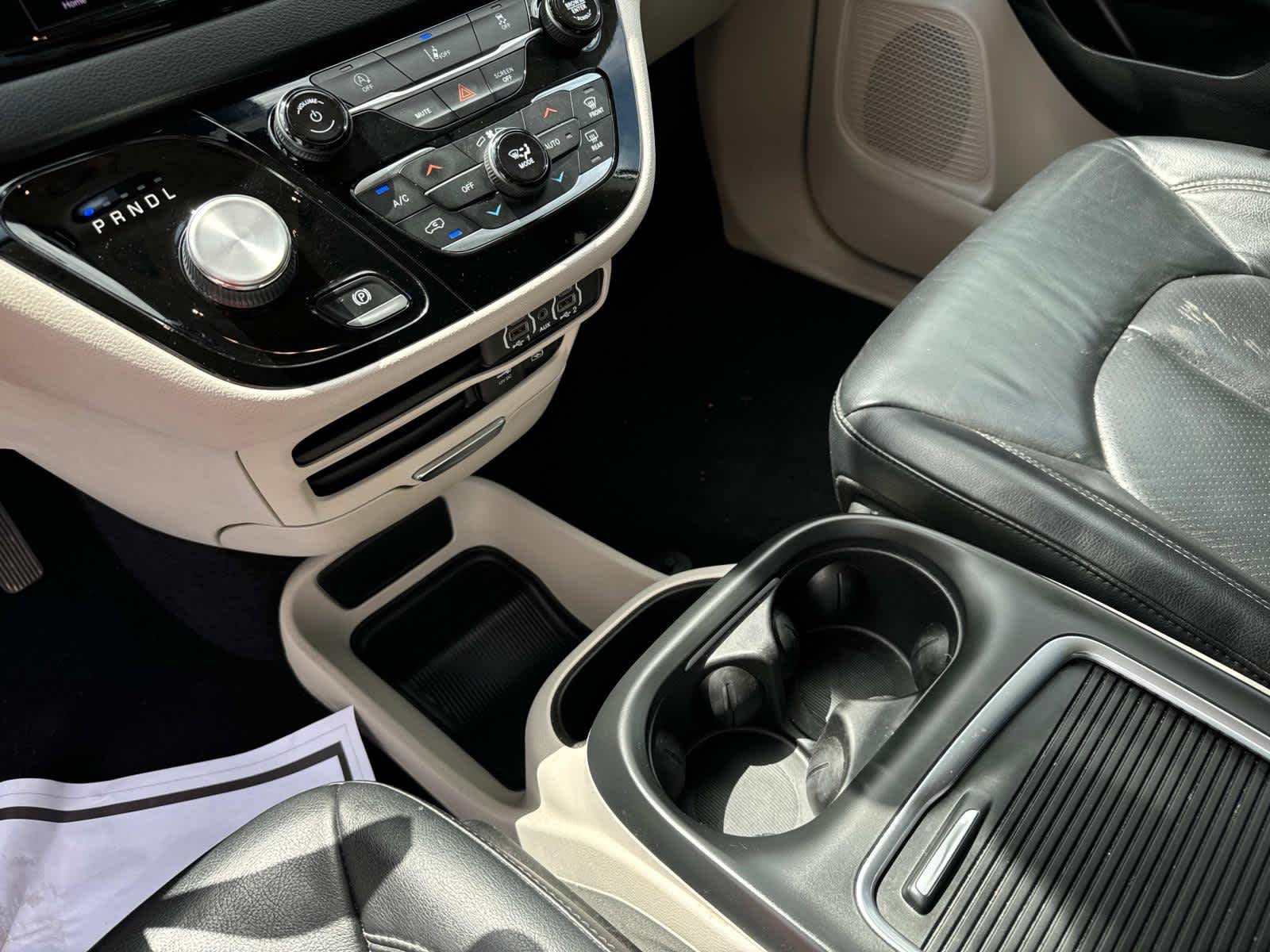2022 Chrysler Pacifica Touring L photo 43