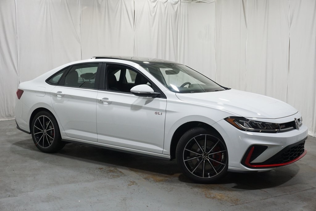 2025 Volkswagen Jetta GLI 2.0T Autobahn photo 4