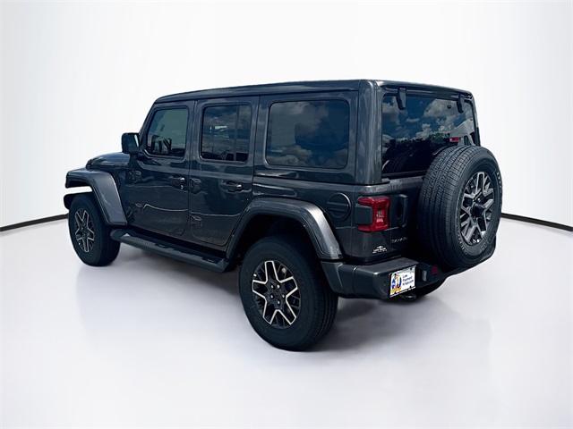 2025 Jeep Wrangler Sahara photo 4