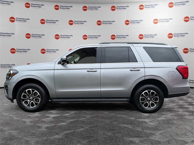 2024 Ford Expedition XLT photo 2