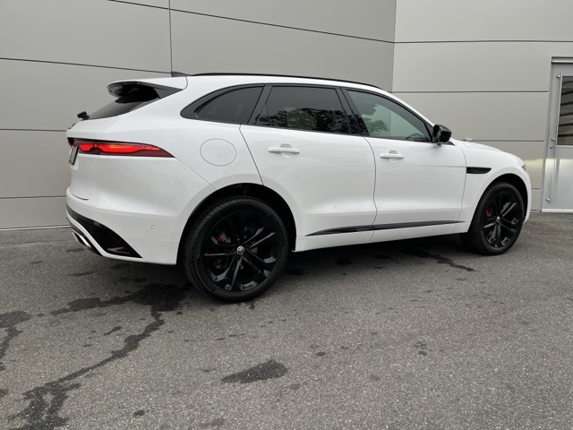 2024 Jaguar F-PACE P400 R-Dynamic S photo 16