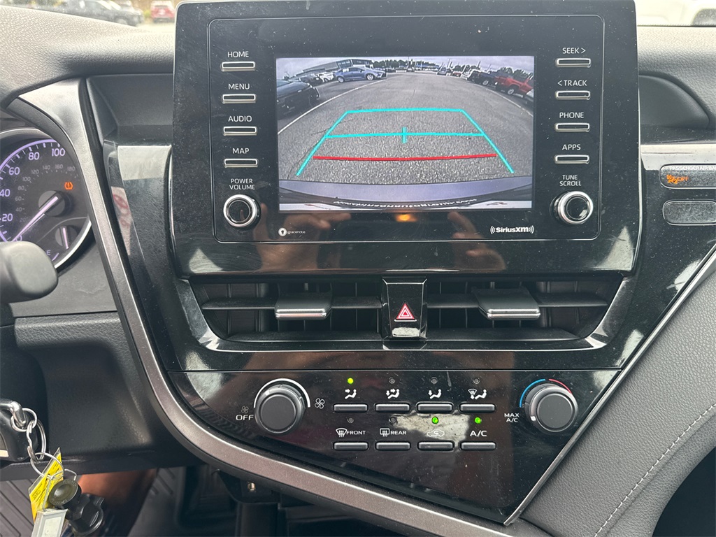 2021 Toyota Camry LE photo 27