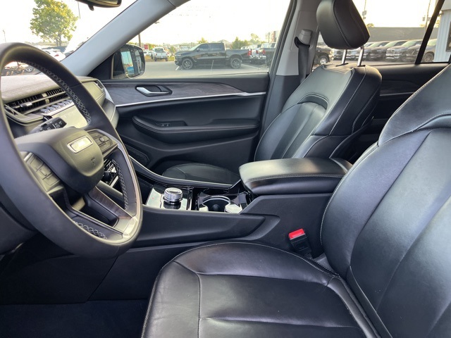 2023 Jeep Grand Cherokee Limited photo 6