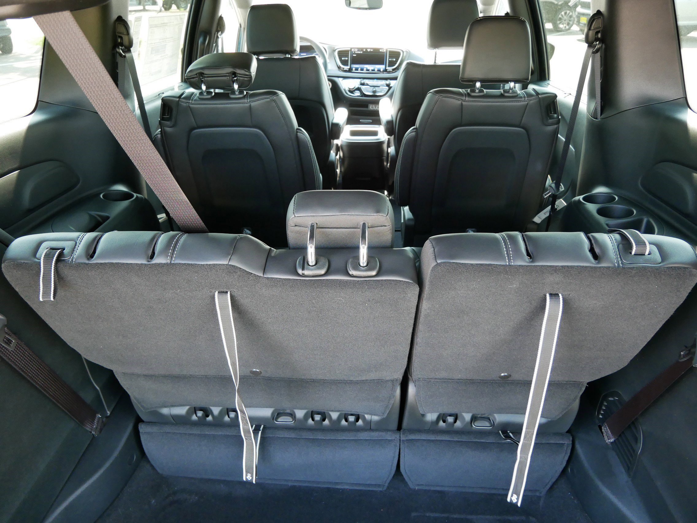2025 Chrysler Pacifica photo 10