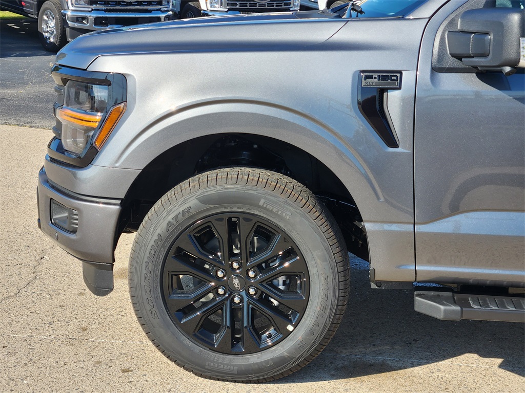 2025 Ford F-150 XLT photo 5