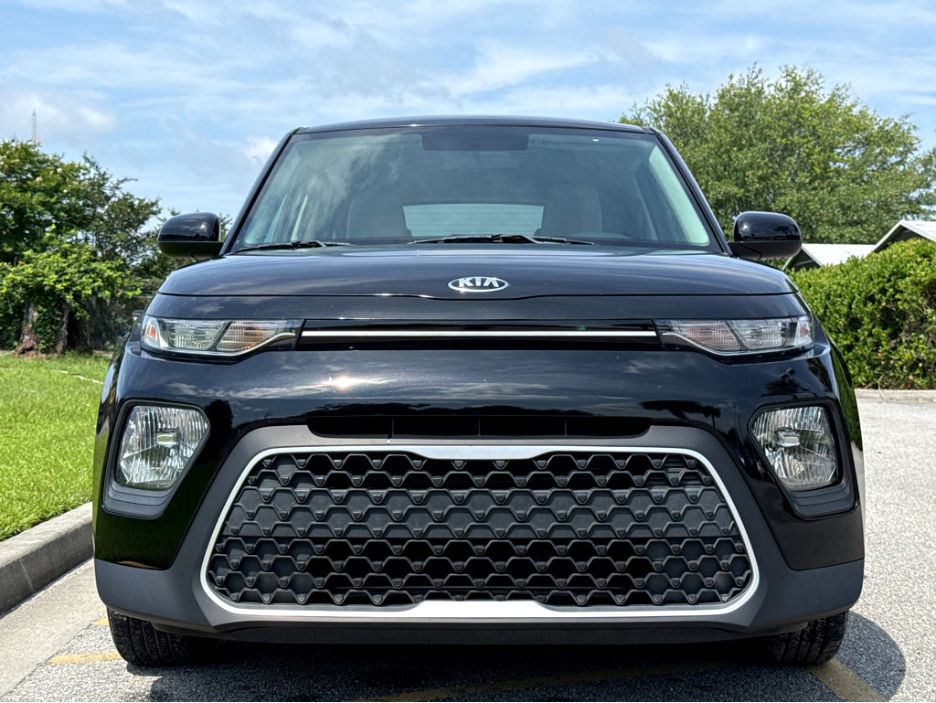 2020 Kia Soul LX photo 2