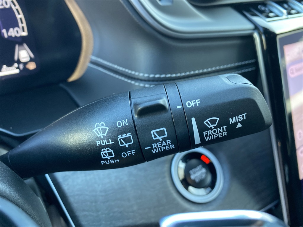 2025 Jeep Grand Cherokee Limited photo 27