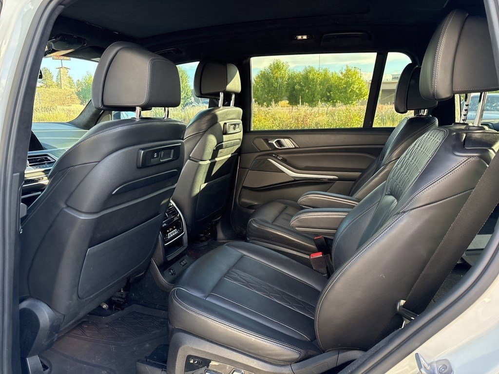 2020 Bmw X7 M50i photo 11