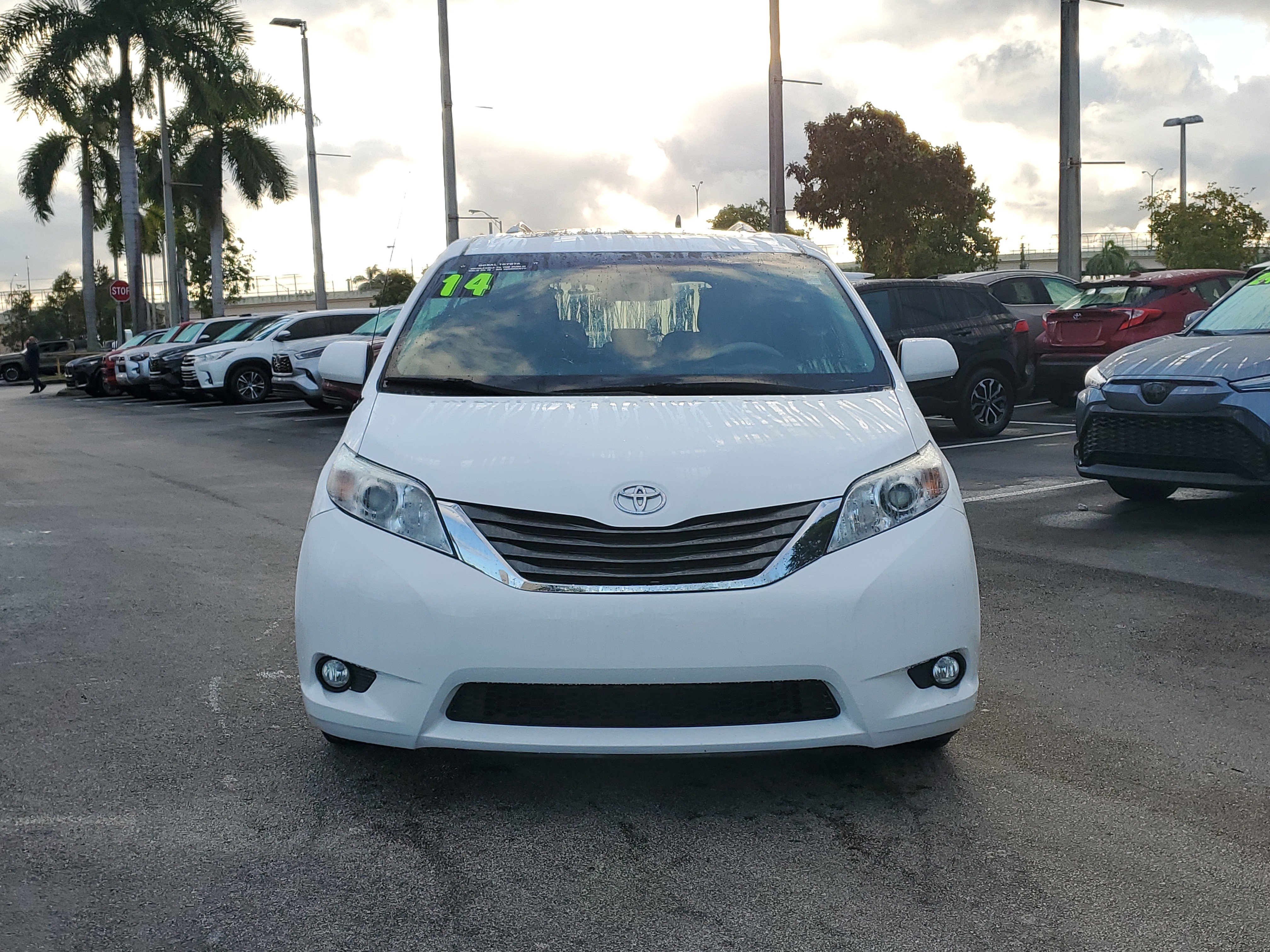 Used 2014 Toyota Sienna XLE with VIN 5TDYK3DC6ES512711 for sale in Doral, FL
