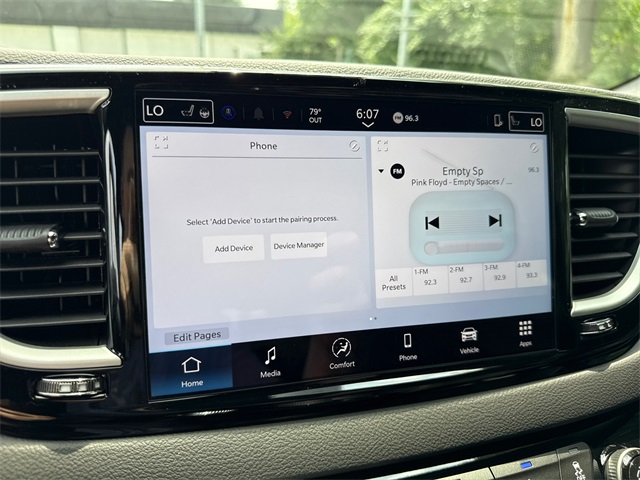2025 Chrysler Voyager LX photo 19