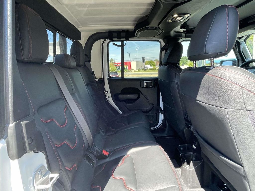 2021 Jeep Gladiator Sport photo 16