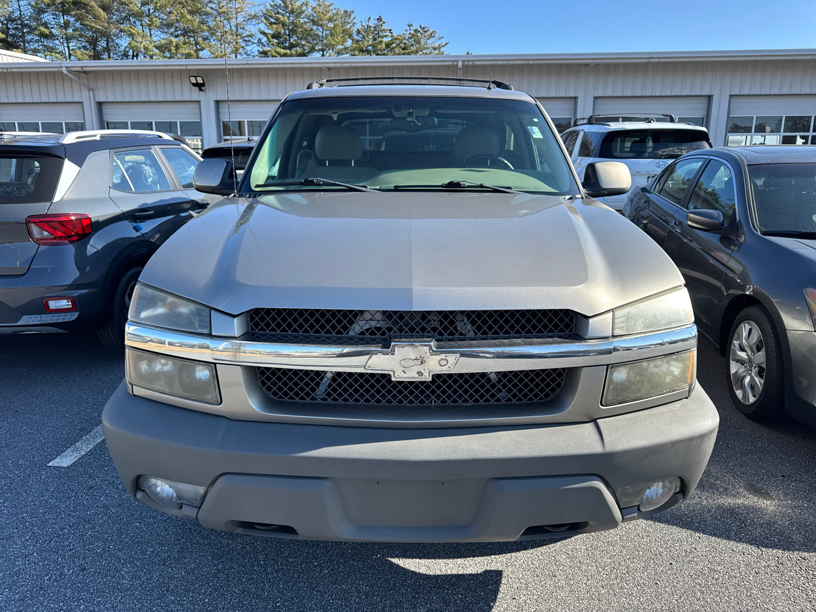 Used 2002 Chevrolet Avalanche Base with VIN 3GNEC13TX2G145903 for sale in Marietta, GA