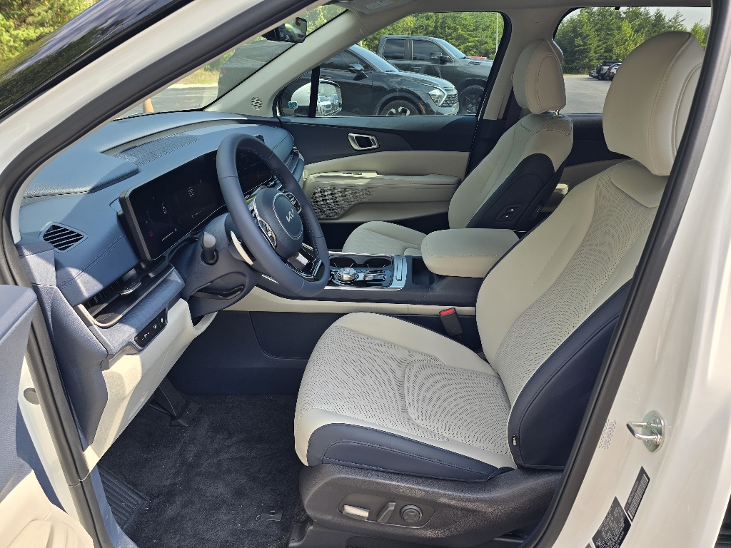 2026 Kia Carnival EX photo 5