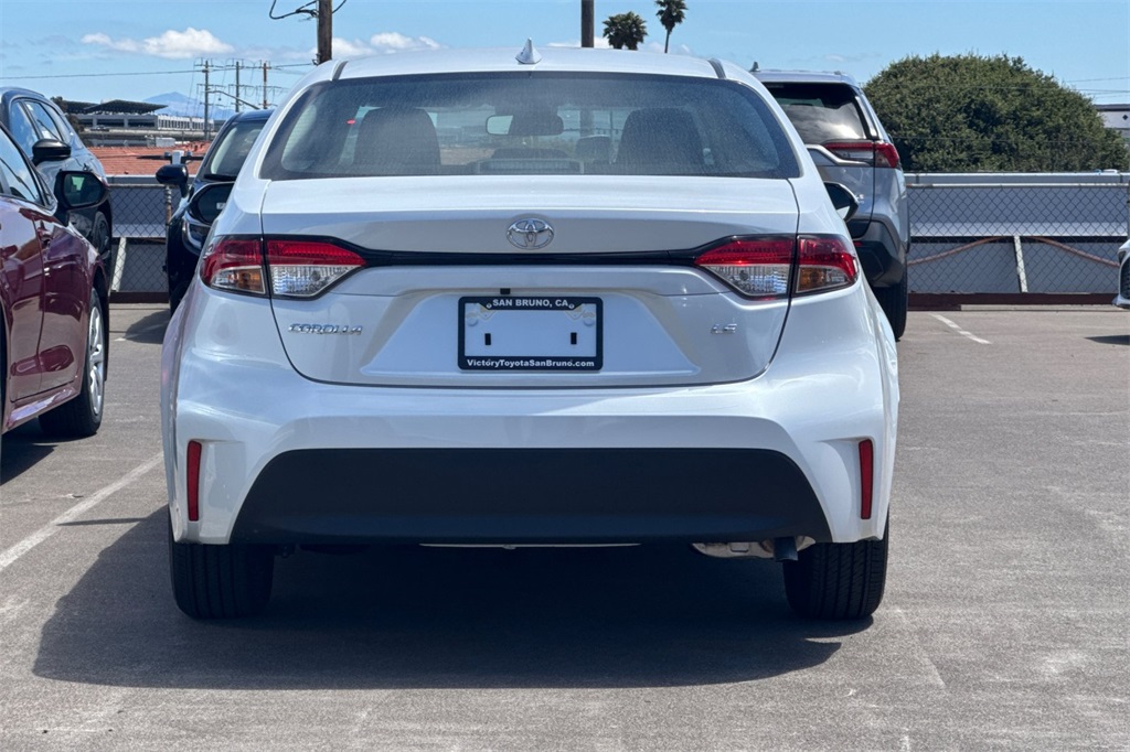 2025 Toyota Corolla LE photo 6