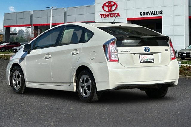 2015 Toyota Prius Three photo 6