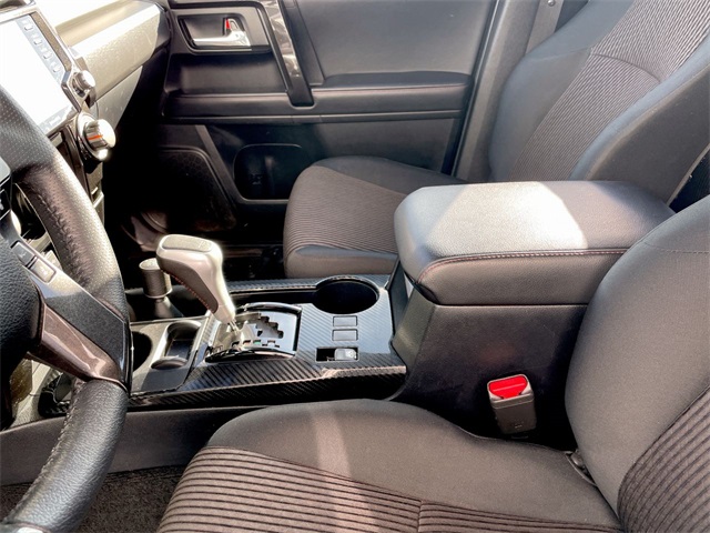 2024 Toyota 4Runner TRD Off-Road photo 12