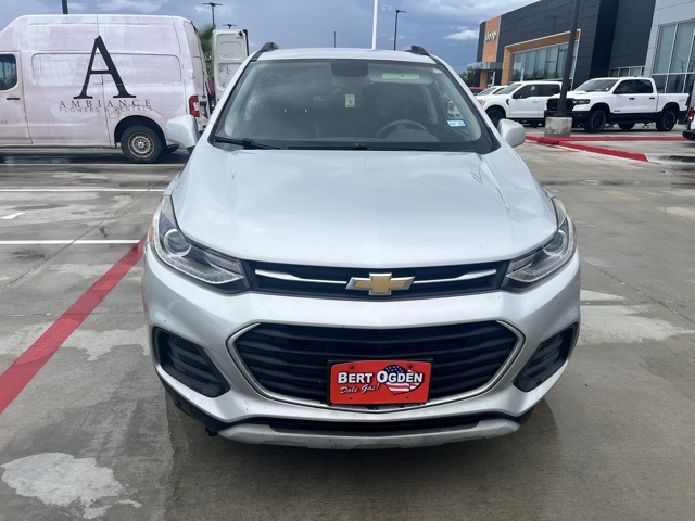 2021 Chevrolet Trax LT photo 2
