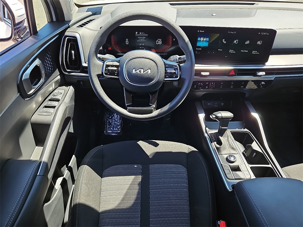 2025 Kia Sorento LX photo 8