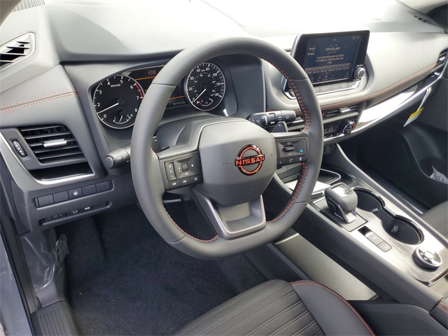 2026 Nissan Rogue SV photo 6