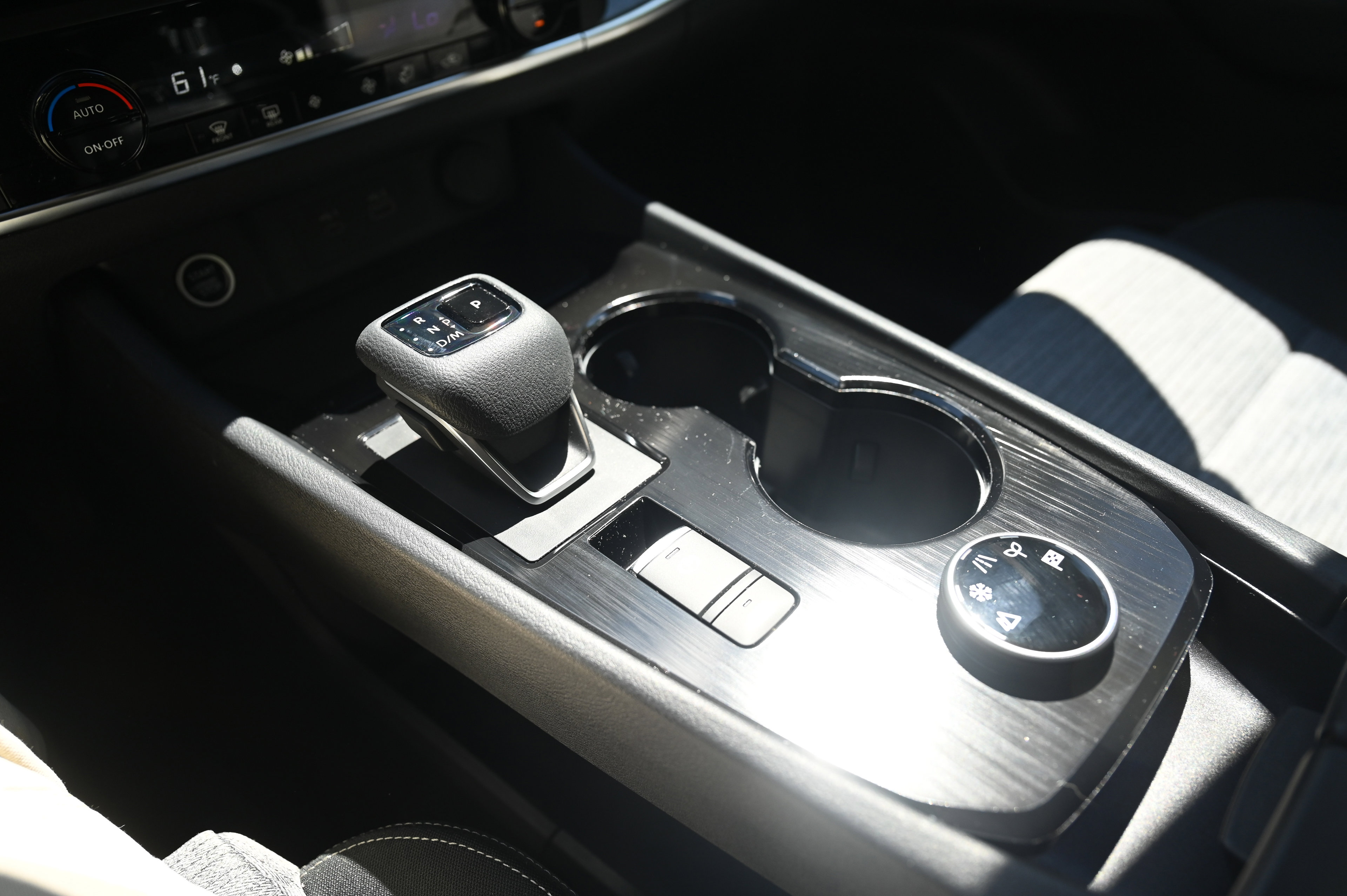 2023 Nissan Rogue SV photo 16