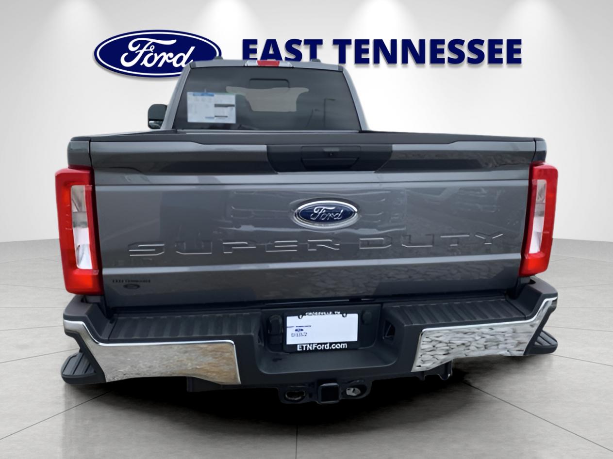 2025 Ford F-250 XL photo 4