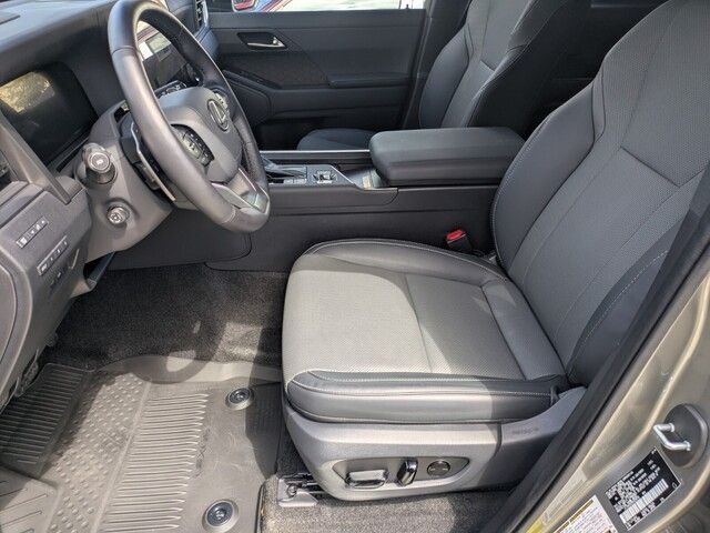 2024 Lexus GX 550 photo 7