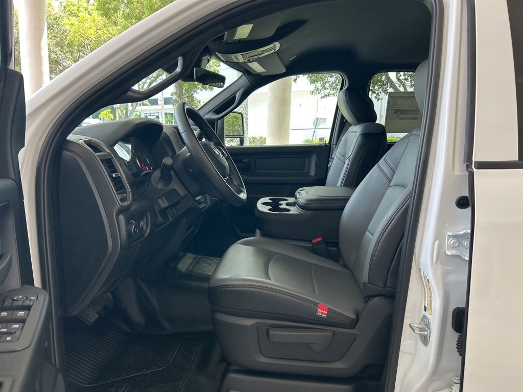 2026 Ram 4500 Tradesman photo 4
