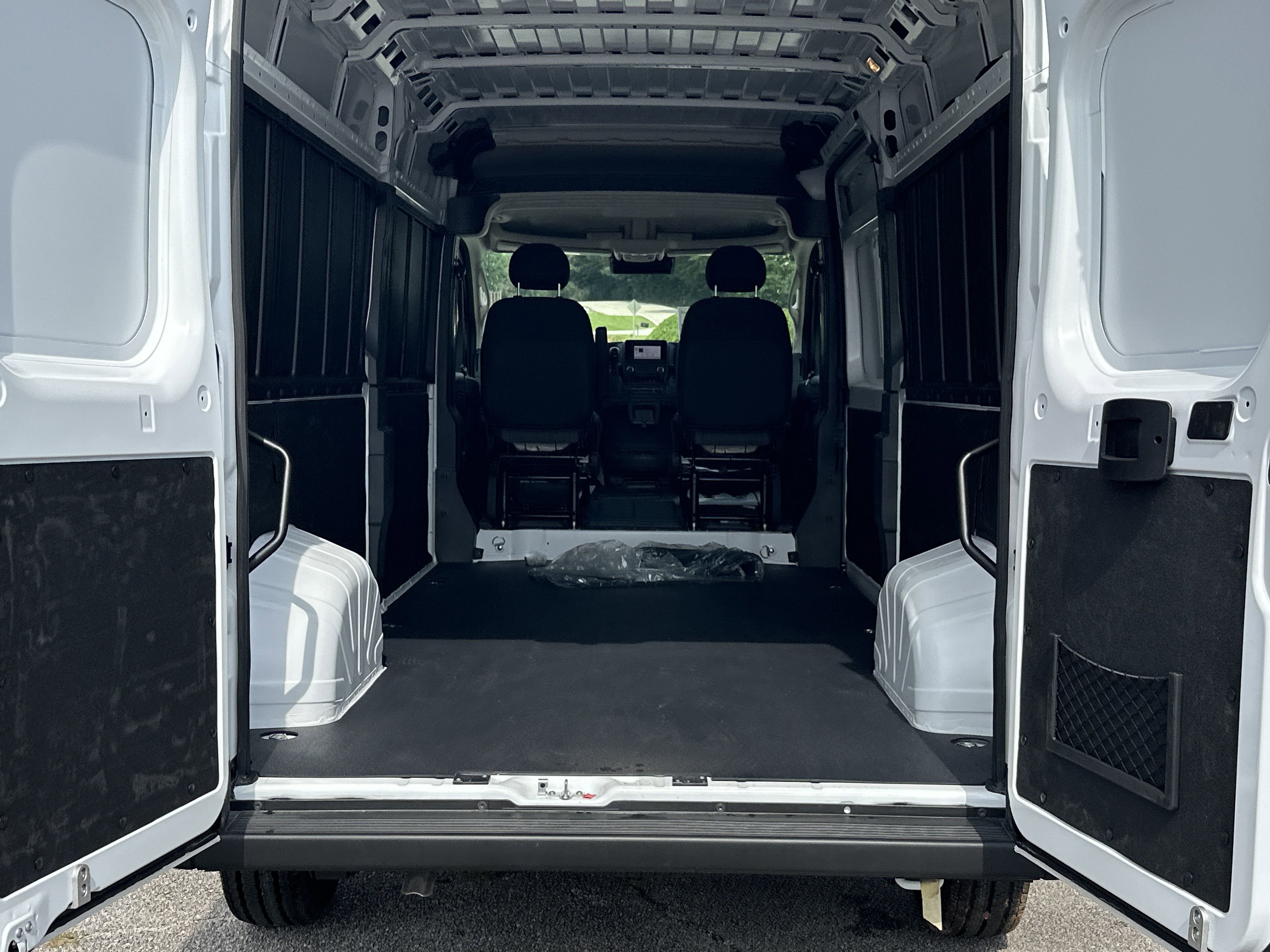 2025 Ram ProMaster 2500 photo 6