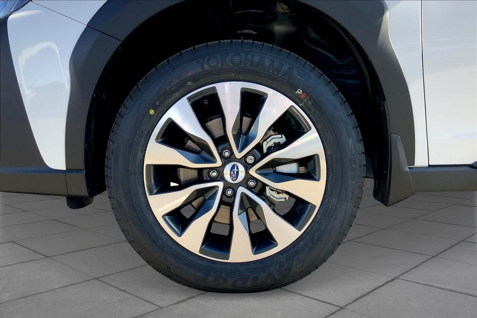 2025 Subaru Outback Touring XT photo 11