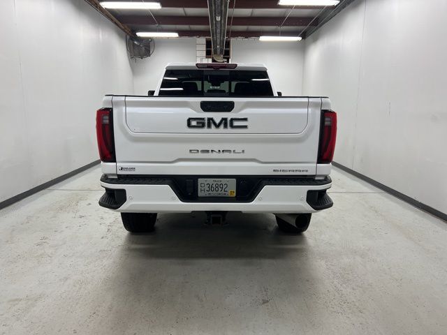 2024 Gmc Sierra HD Denali Ultimate photo 2