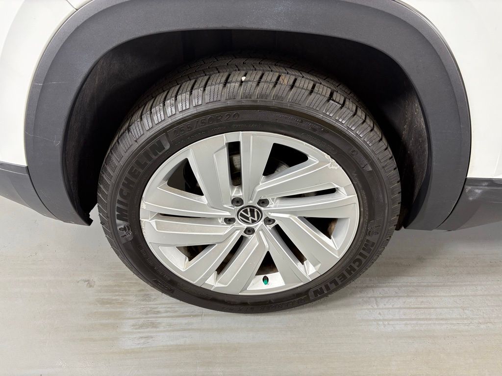 2020 Volkswagen Atlas Cross Sport SE Technology photo 4