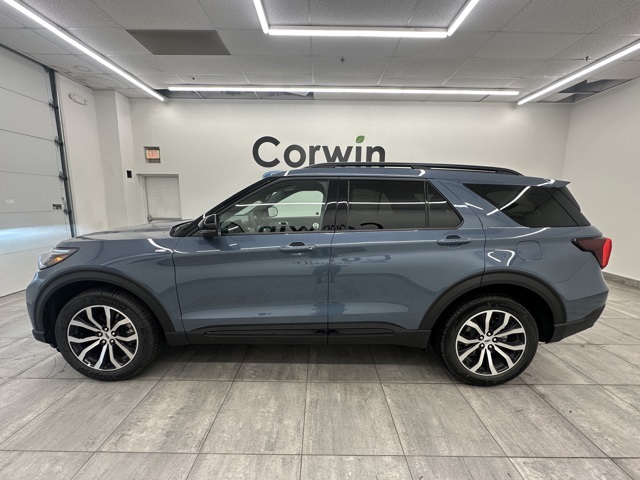 2025 Ford Explorer ST-Line photo 7